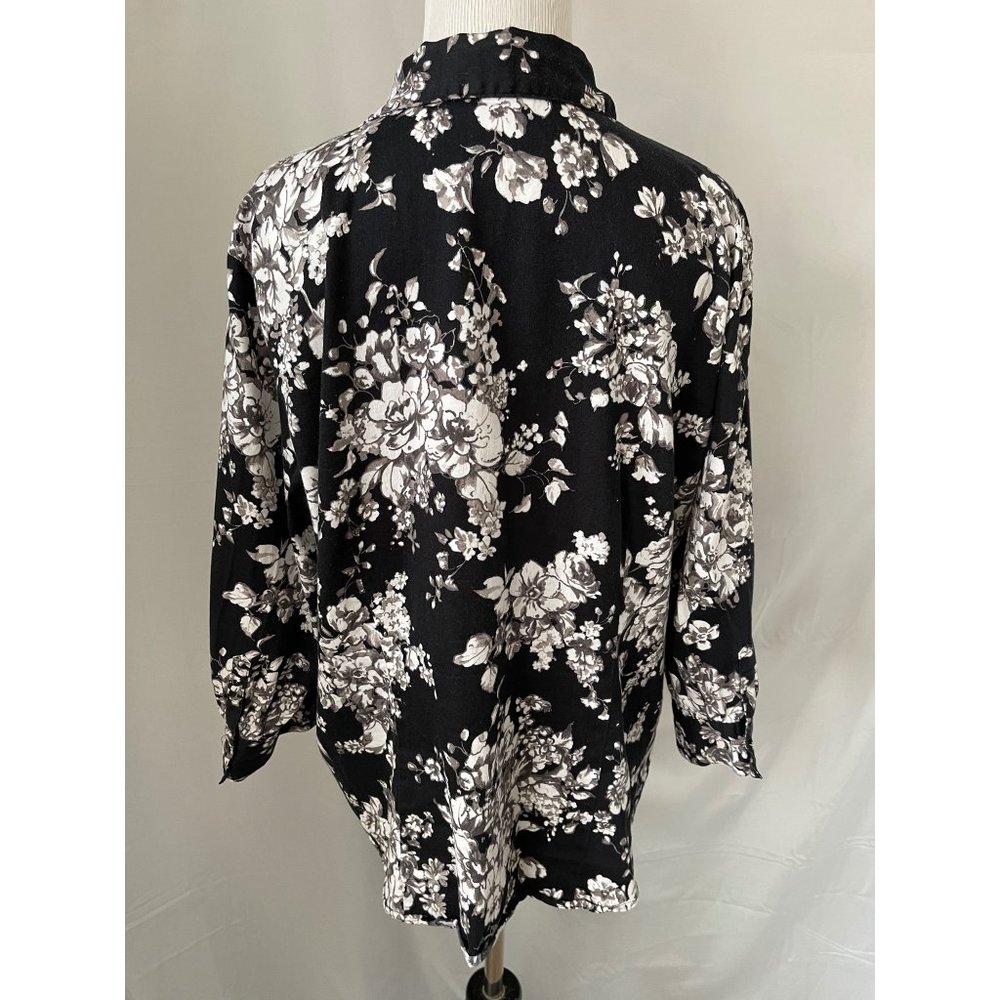 Van Heusen Studio Black/White Floral Print 3/4 Sleeve Button Down Shirt - Picture 6 of 11
